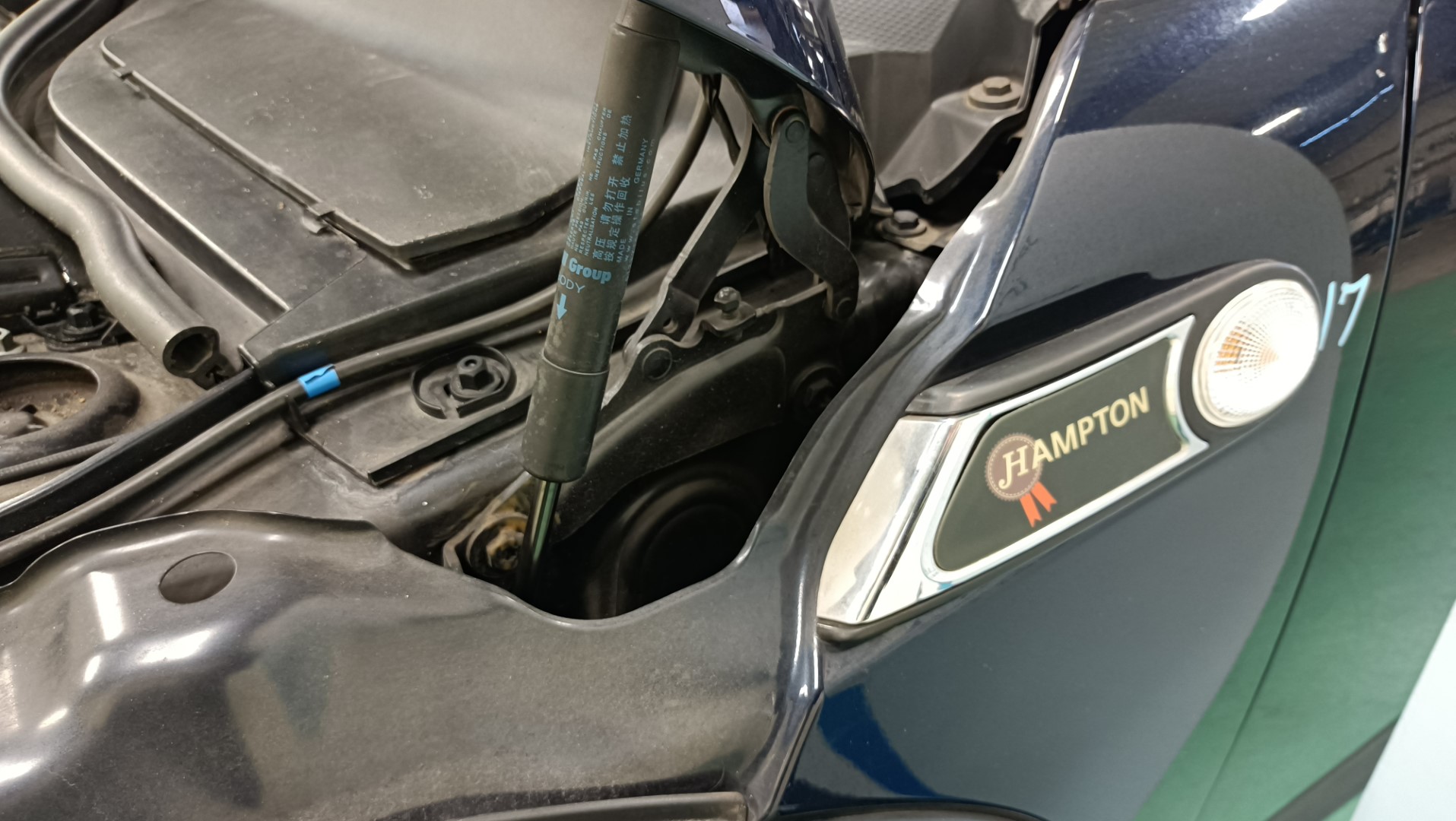 BMW ミニ フードヒンジ 左右 クーパークラブマン DBA-ZF16 ( R55 ) 2012