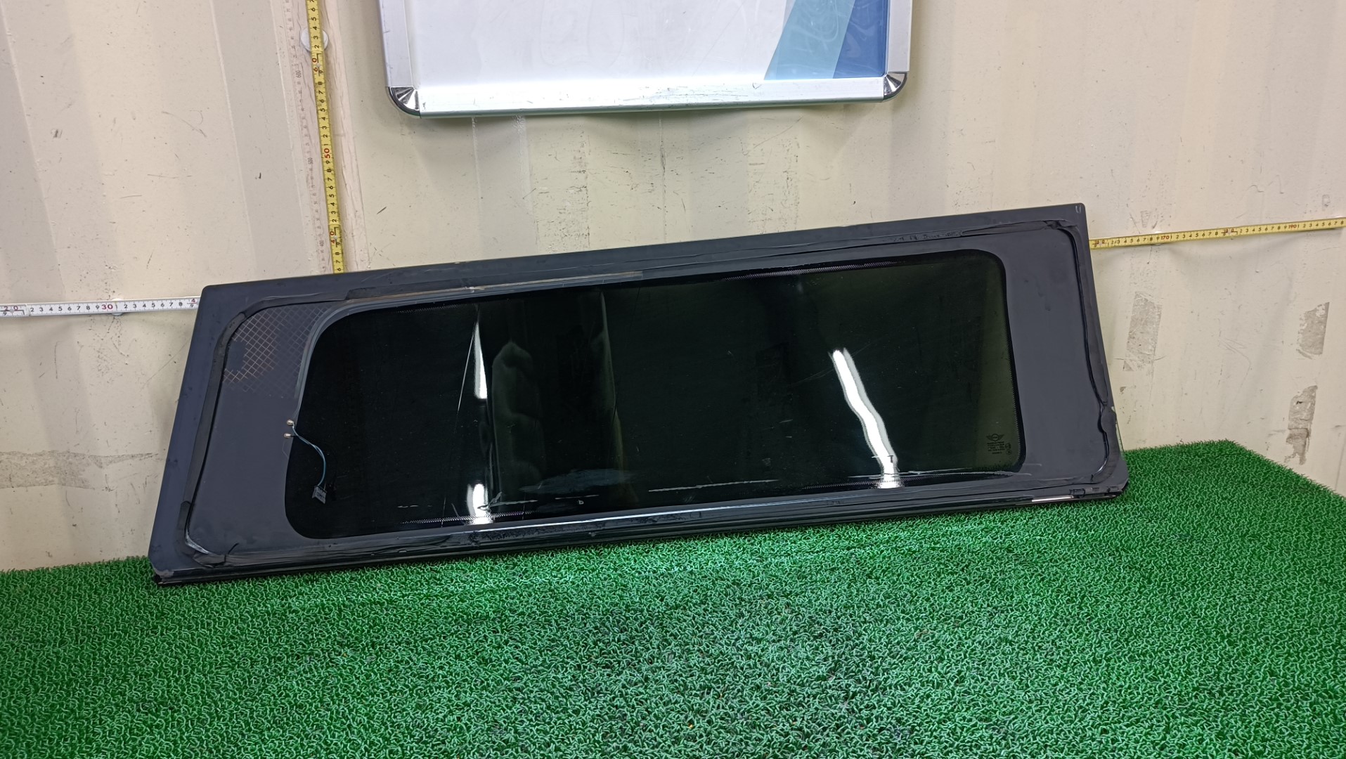 BMW ミニ リアサイドガラス 左 クーパークラブマン 走行 129015km DBA-ZF16 ( R55 ) 2012