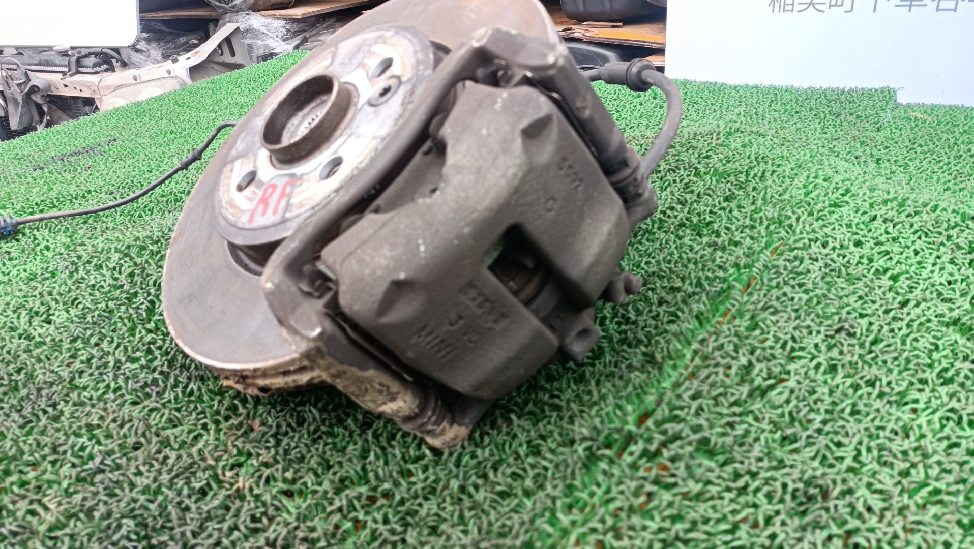 BMW ミニ フロントナックルハブ 右 クーパークラブマン 走行 129015km DBA-ZF16 ( R55 ) 2012