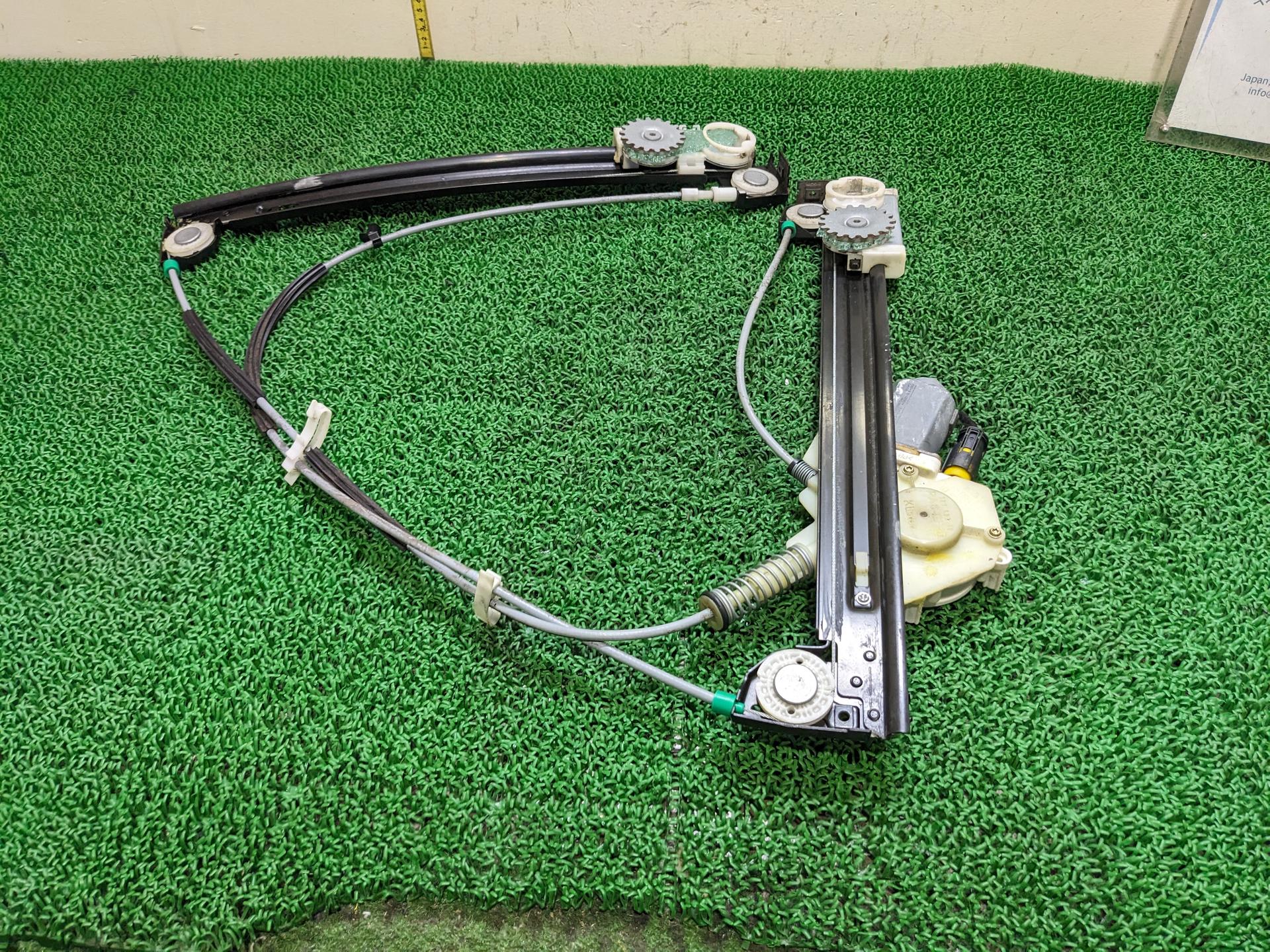 ミニ フロントウィンドウレギュレーター 左 カブリオレ R52