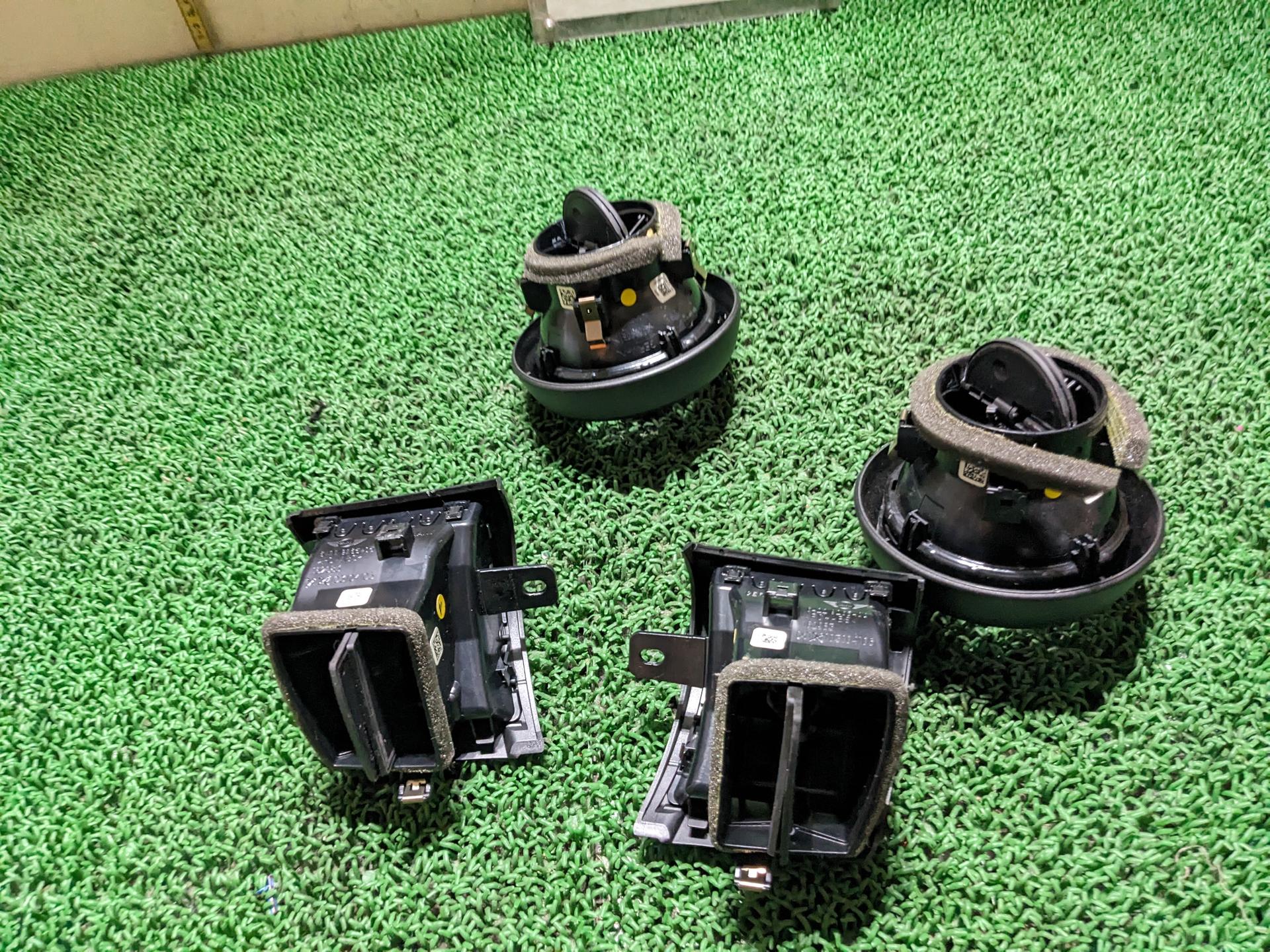 ミニ ダッシュボードエアコン吹き出し口 クーパーS DBA-XM20 XM20 2014 F56