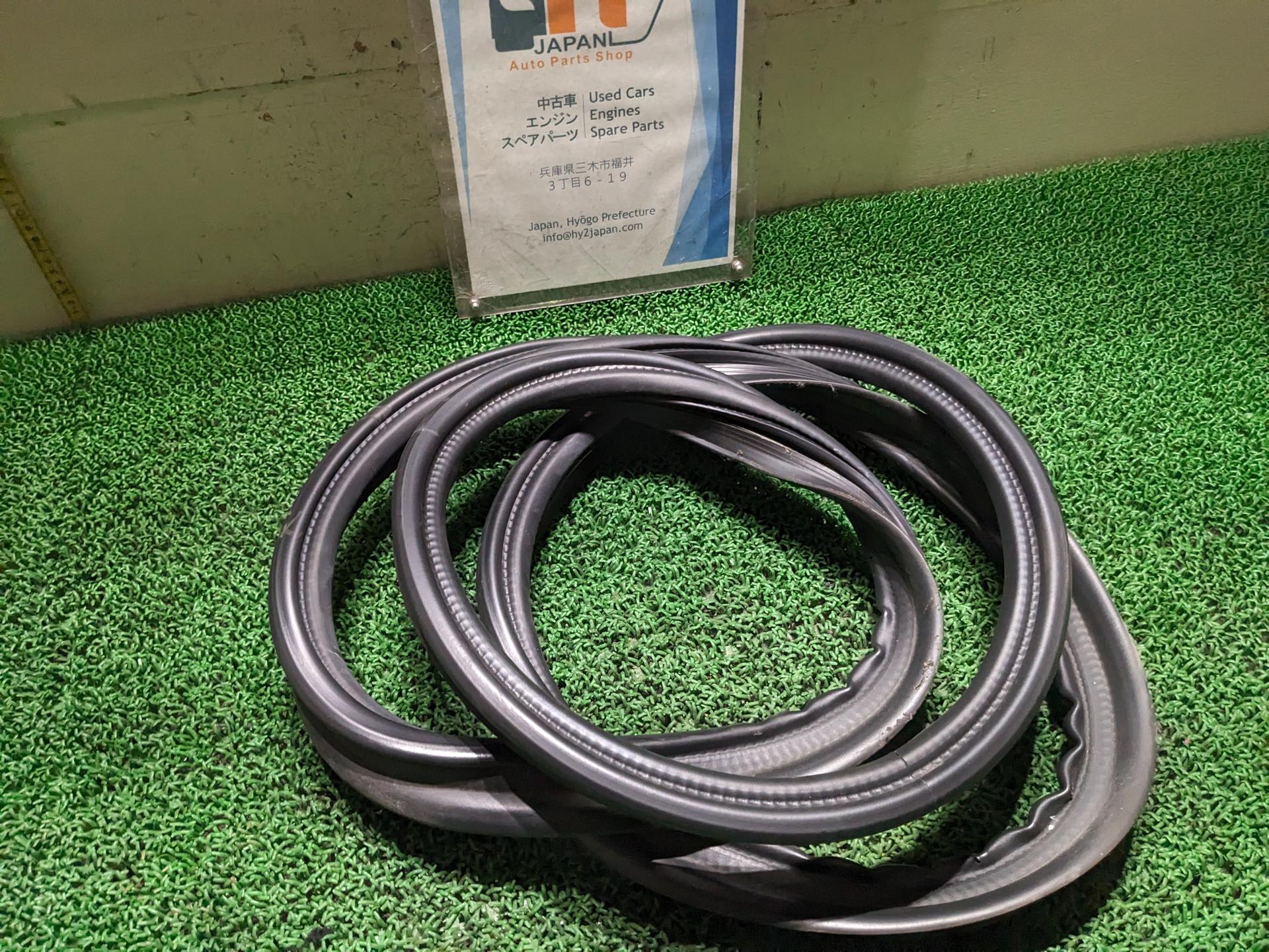 ミニ テールゲートウェザーストリップ クーパーS DBA-XM20 XM20 2014 F56