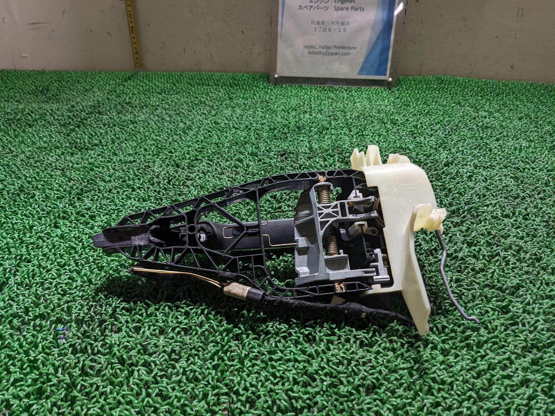 ミニ フロントドアアウターハンドル 右 クーパーS DBA-XM20 XM20 F56 LCI ミニ/ F55 ミニ カブリオレ / F57 2014 F56