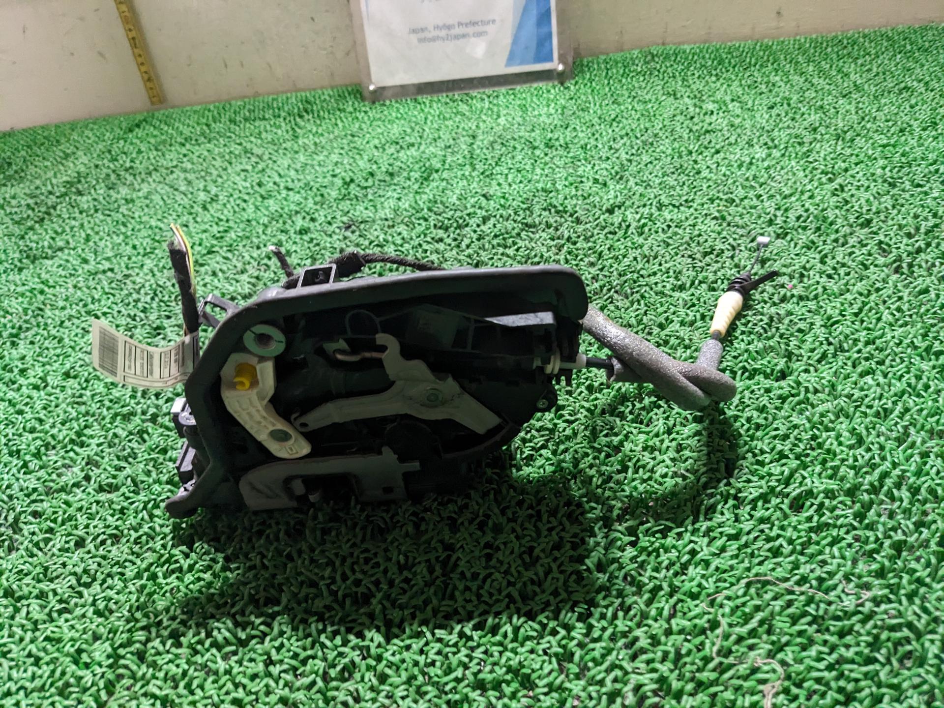 ミニ フロントドアロック 左 クーパーS DBA-XM20 XM20 F56 LCI ミニ/ F55 ミニ カブリオレ / F57 BMW X1 / F48 2014 F56