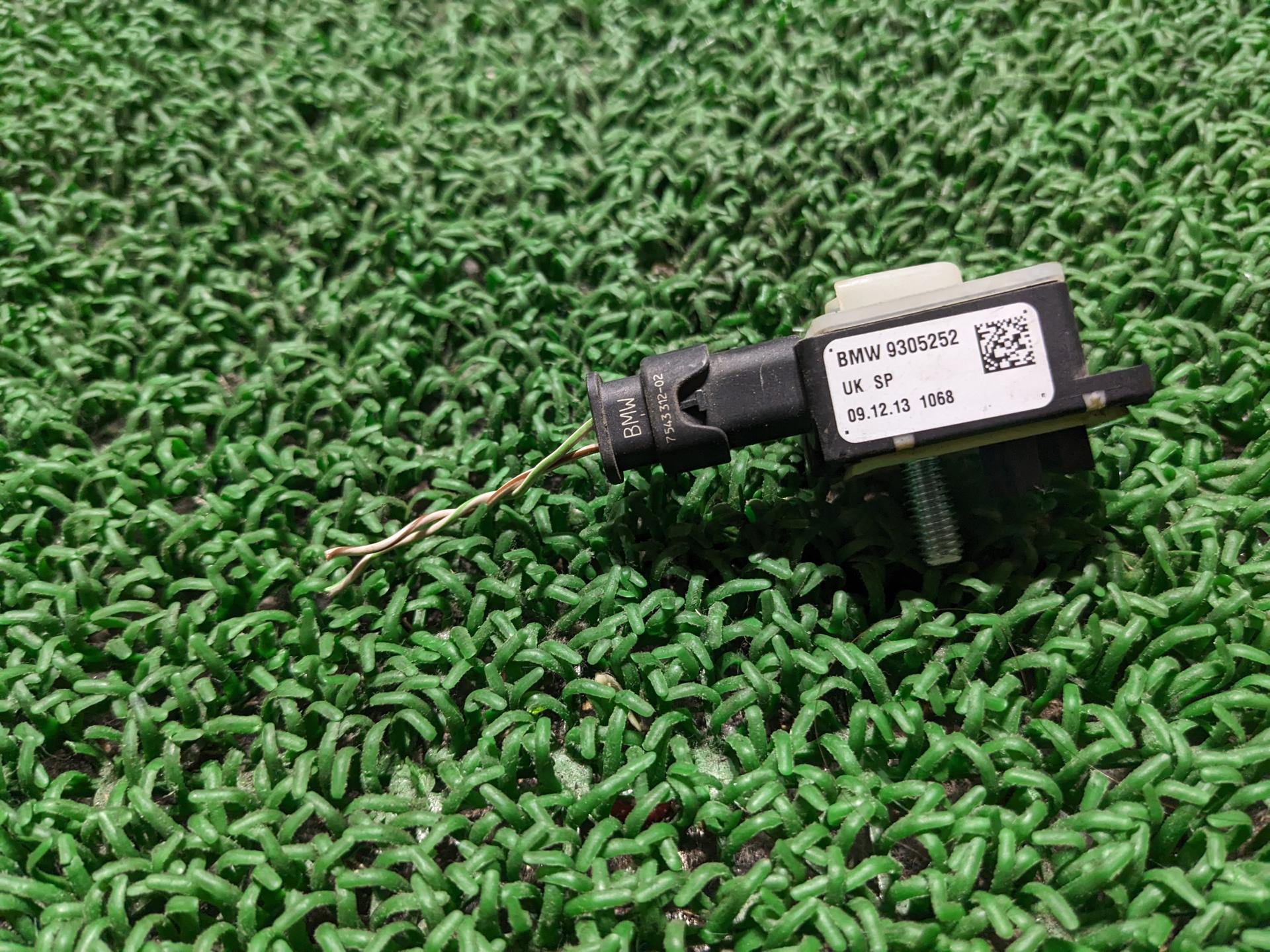 ミニ フロントドアエアバッグセンサー 左 クーパーS DBA-XM20 XM20 2014 F56