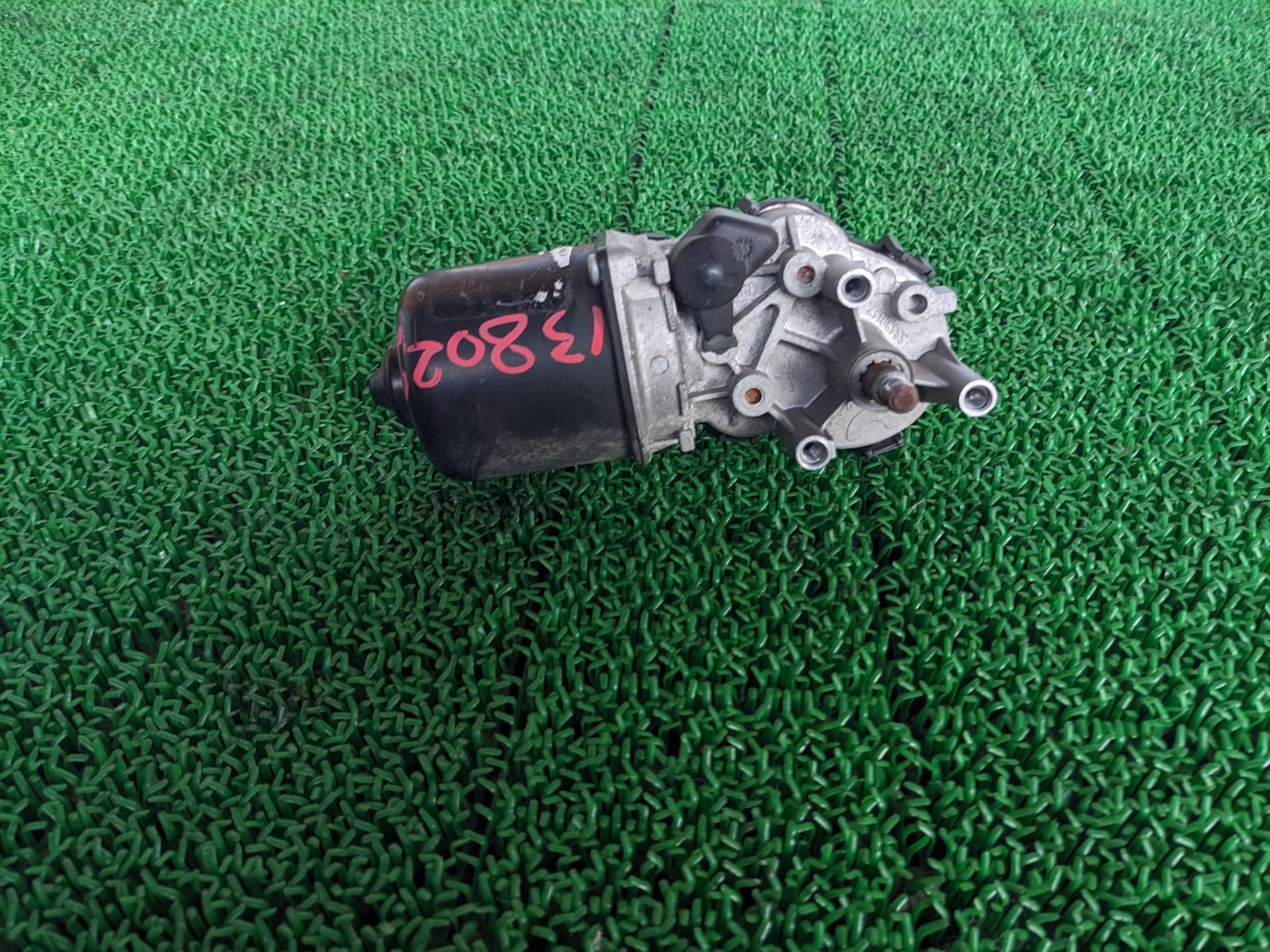 ミニ フロントワイパーモーター R56 LCI クーパーS DBA-SV16 SV16 2012