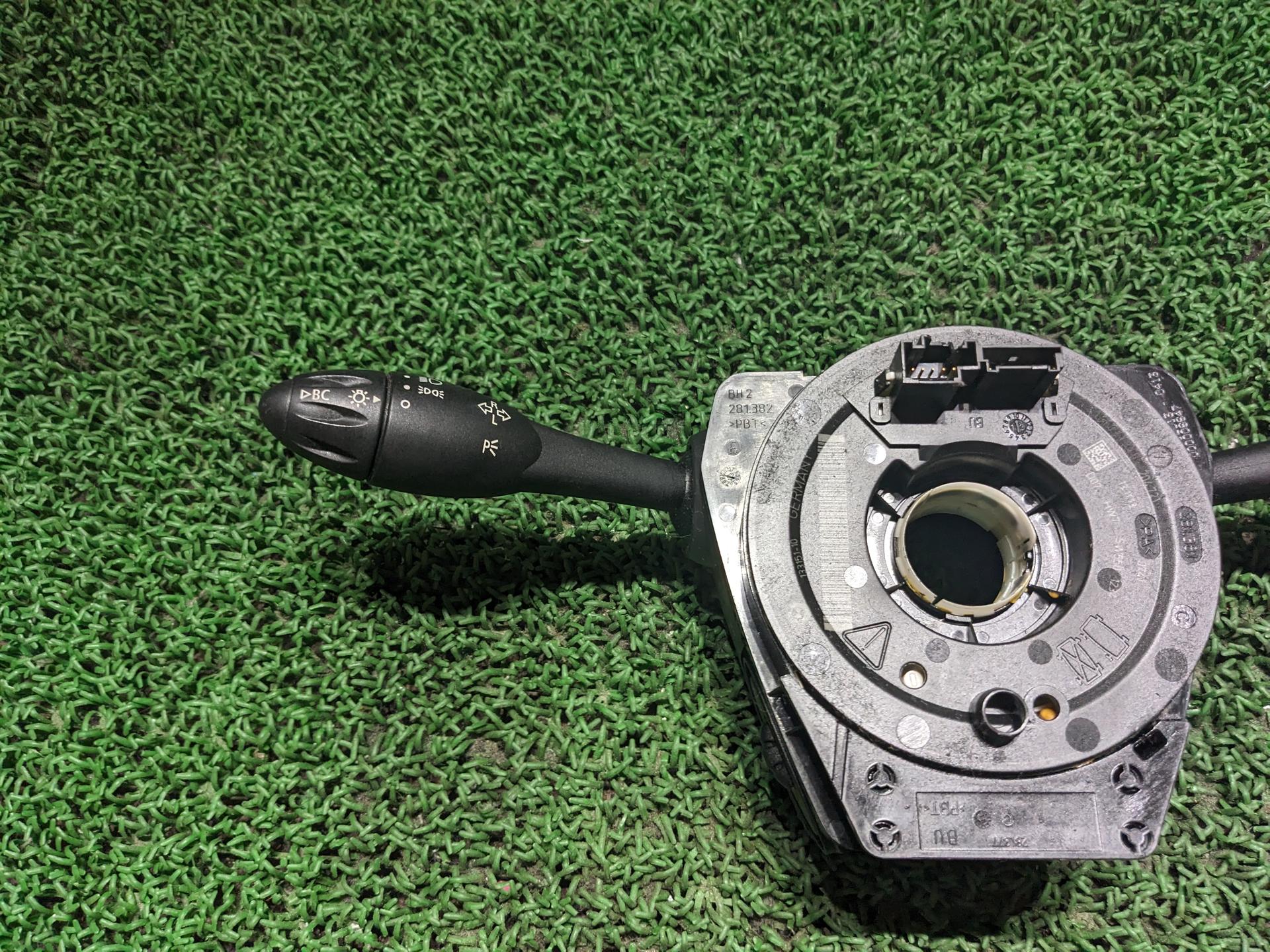 ミニ コンビネーションスイッチ ワン DBA-ZA16 ZA16 R56 LCI、R56 クラブマン / R55 LCI、R55 2013 R60 クロスオーバー