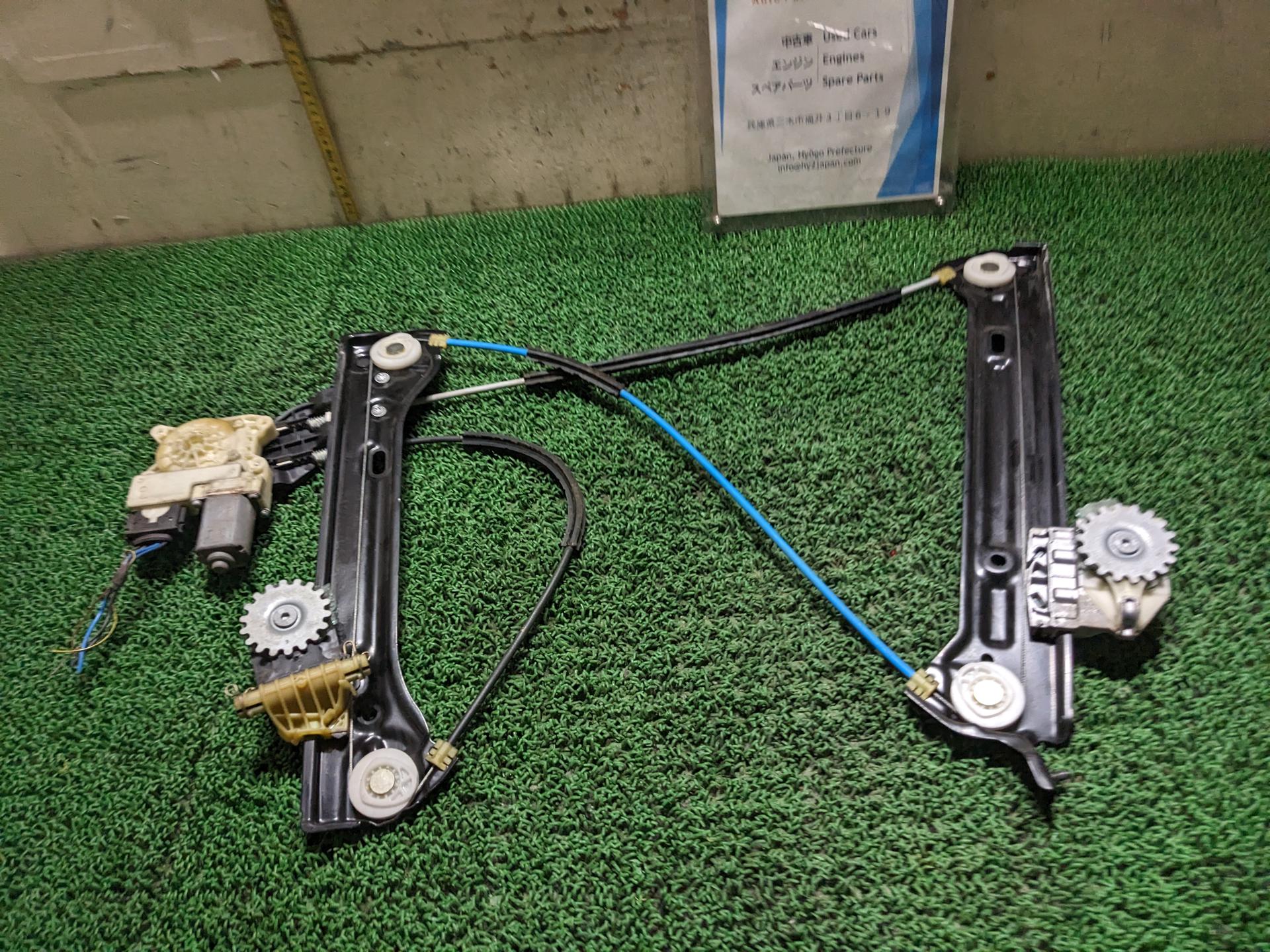 ミニ フロントウィンドウレギュレータモーター 左 クーパーS DBA-XM20 XM20 F55 2014 F56