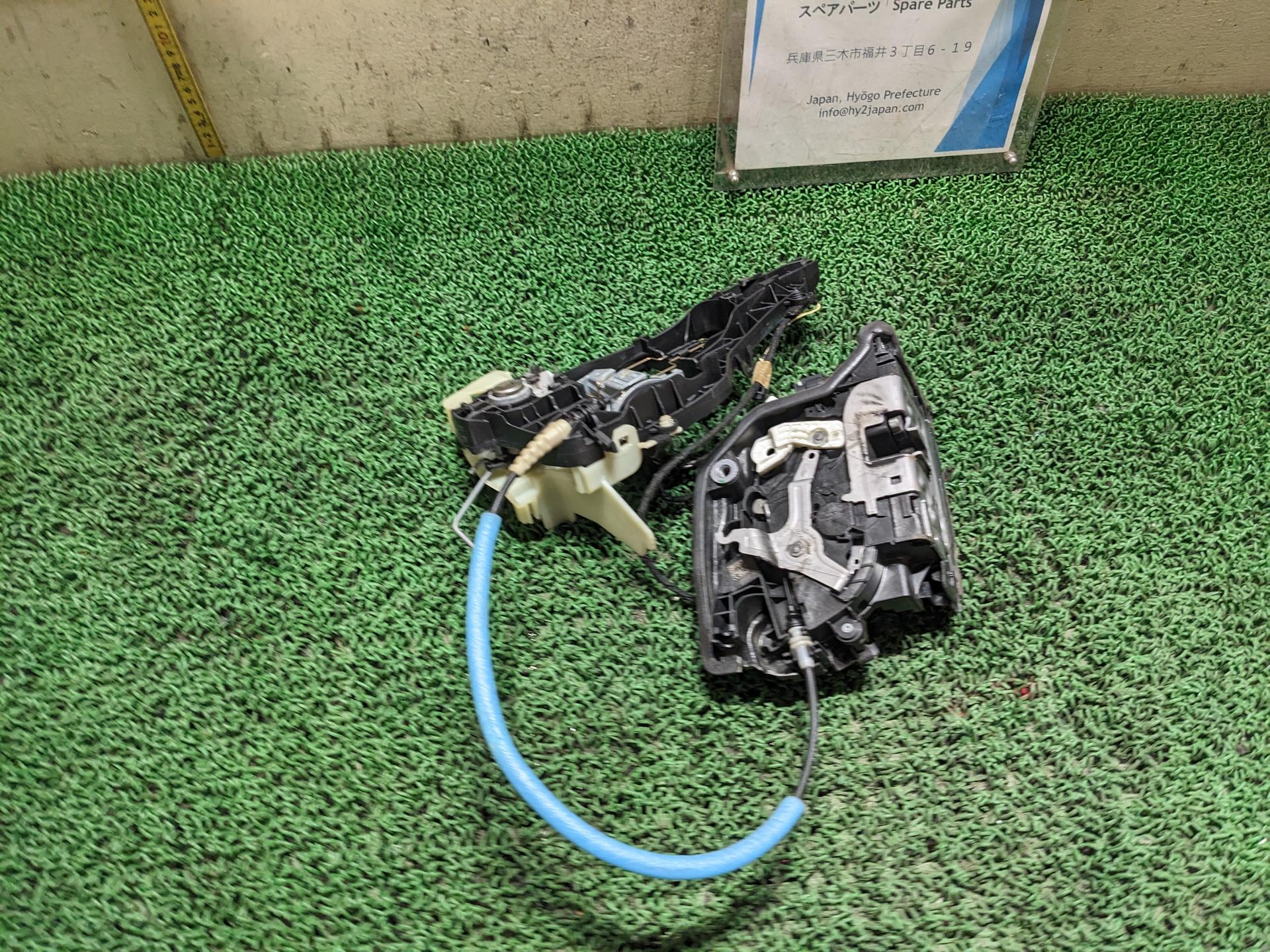 ミニ フロントドアロック 右 クーパーS DBA-XM20 XM20 F55、F65、F54クラブマン、F57カブリオ BMW 2シリーズ / F45 アクティブツアラー、F46 グランツアラー 2014 F56