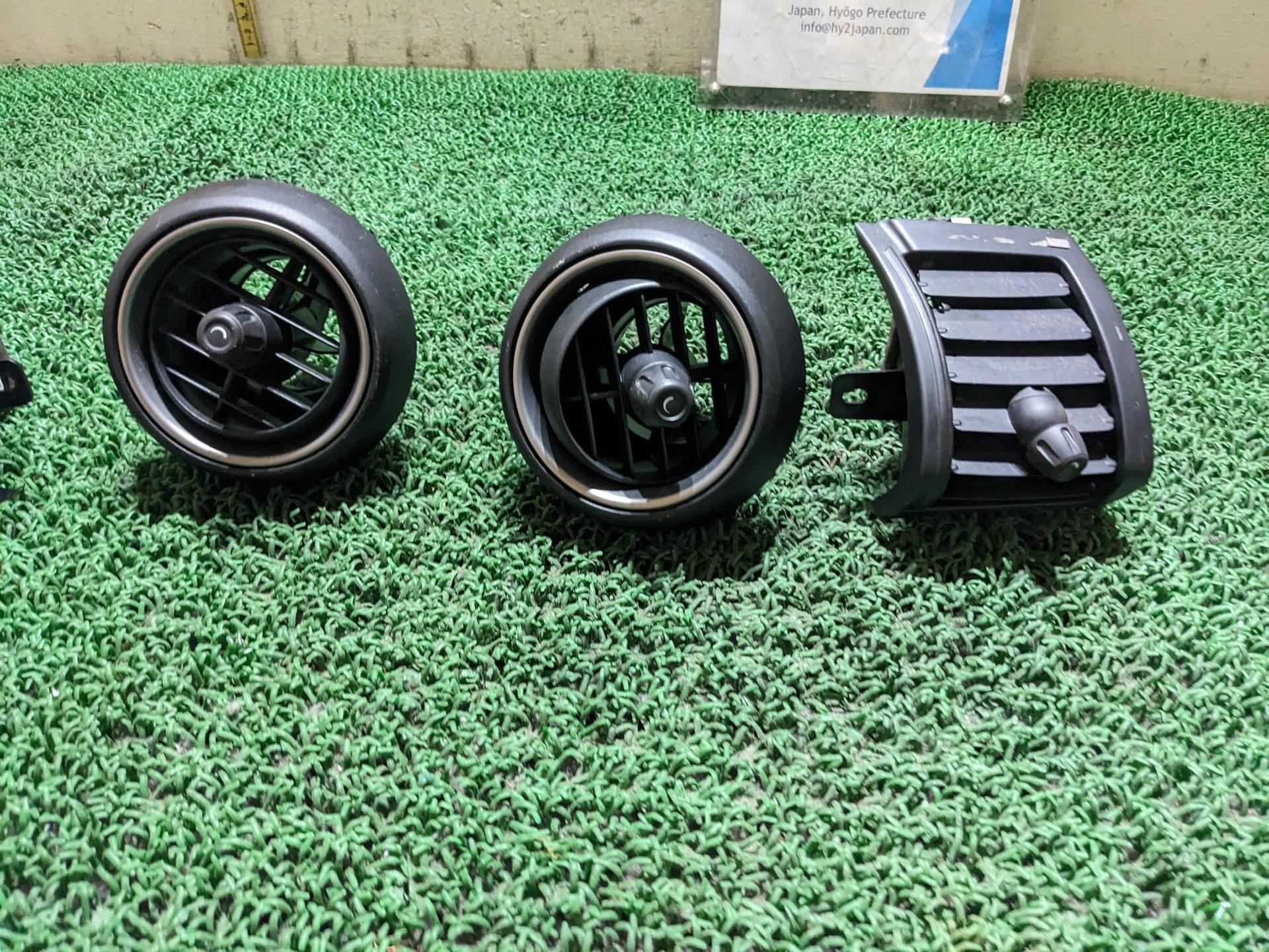 ミニ ダッシュボードエアコン吹き出し口 クーパーS DBA-XM20 XM20 F55 2014 F56