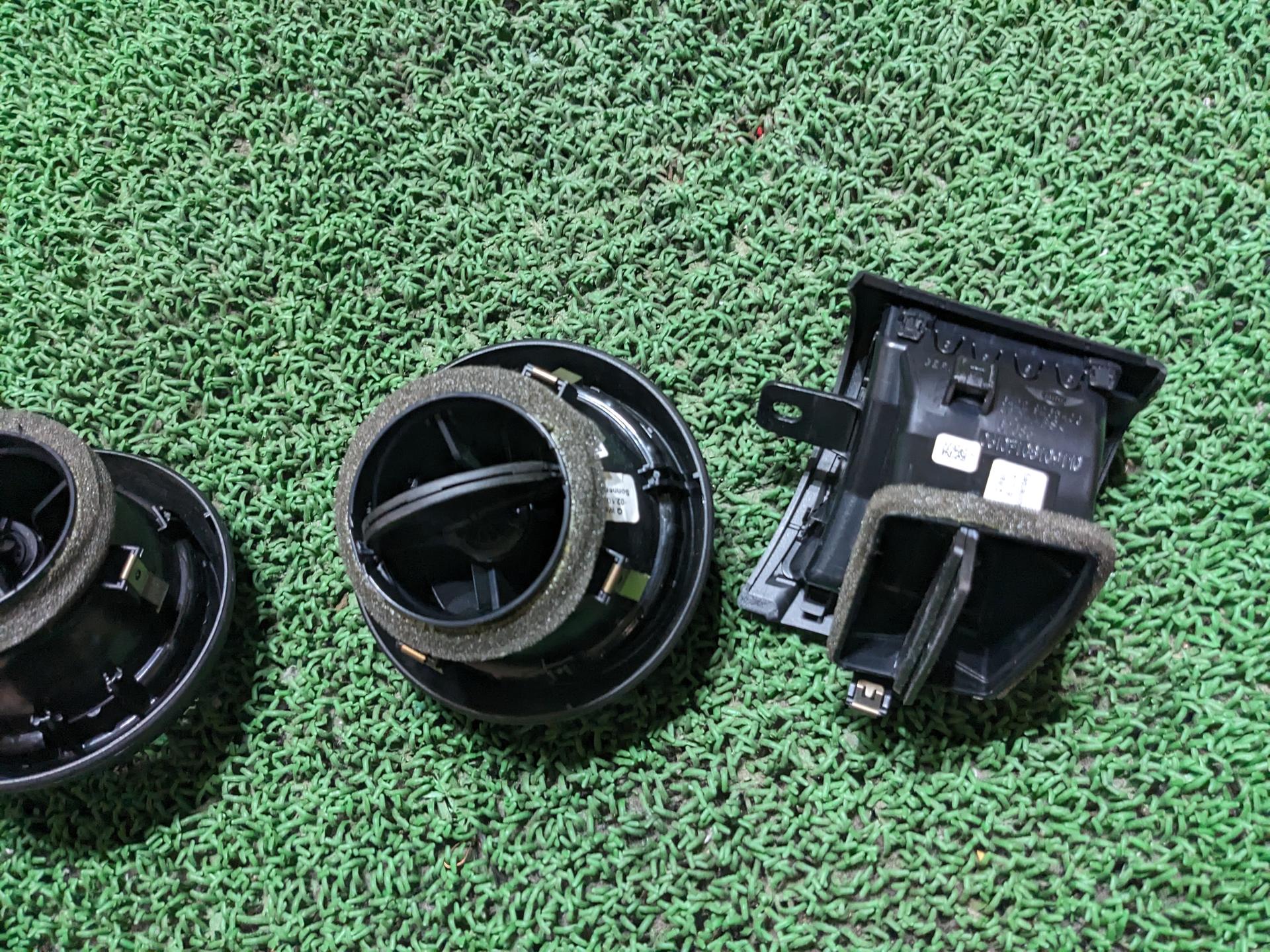ミニ ダッシュボードエアコン吹き出し口 クーパーS DBA-XM20 XM20 F55 2014 F56