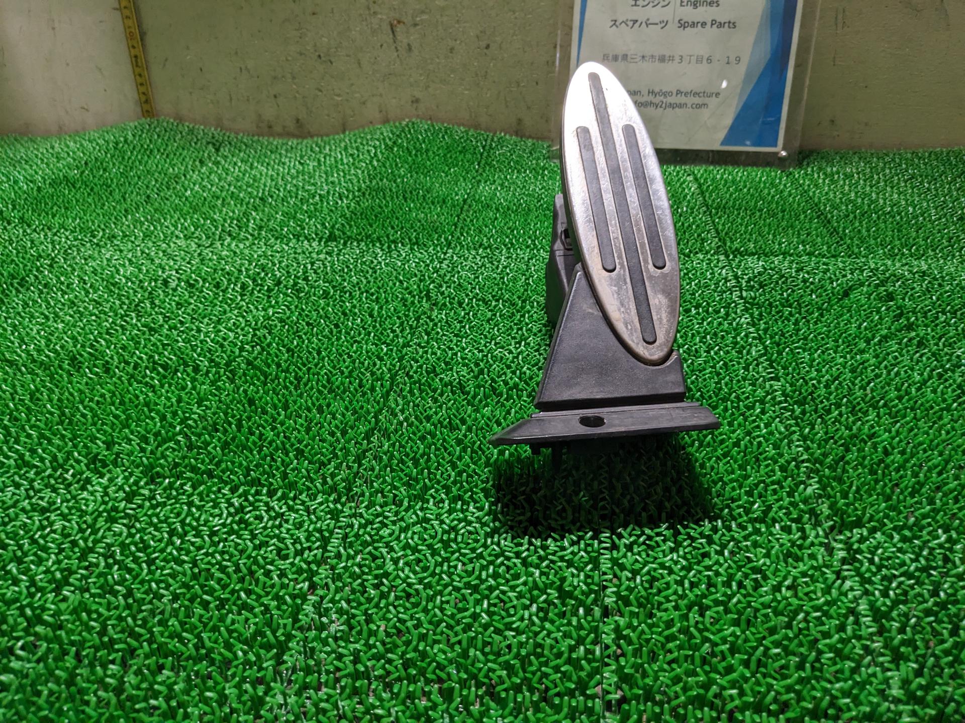 ミニ アクセルペダル クーパーS DBA-ZG16 ZG16 R55, F54, F54 LCI ミニカブリオ / R57、R57 LCI 2012 クラブマン R55 LCI