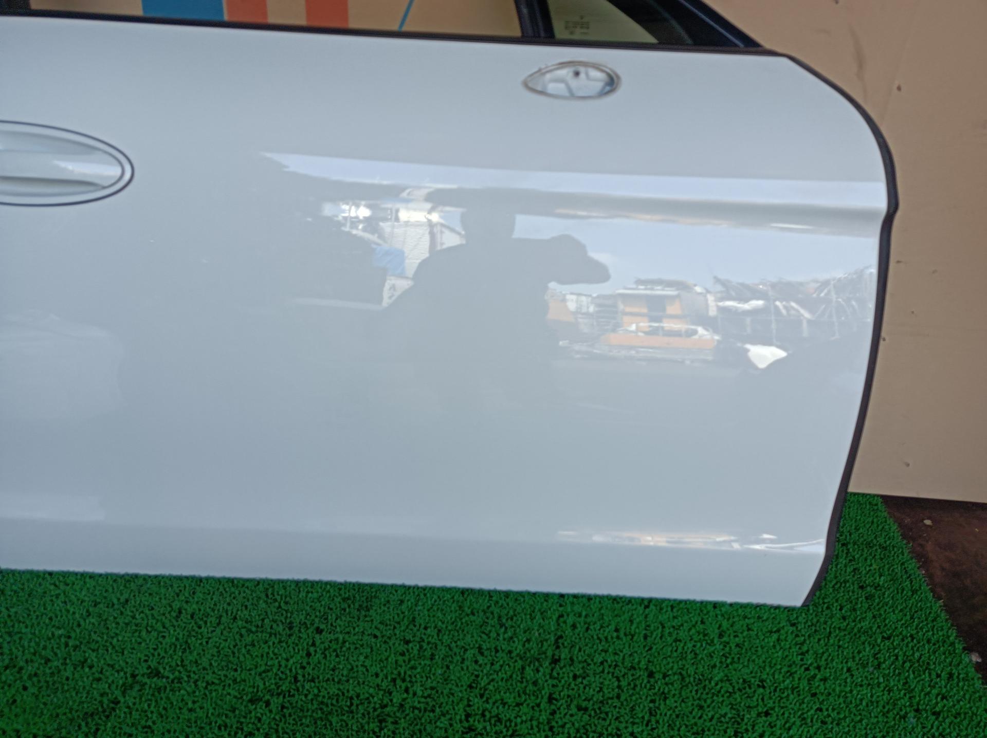 ポルシェ フロントドア 右 パナメーラ ABA-970CWA 970CWA 2015 970