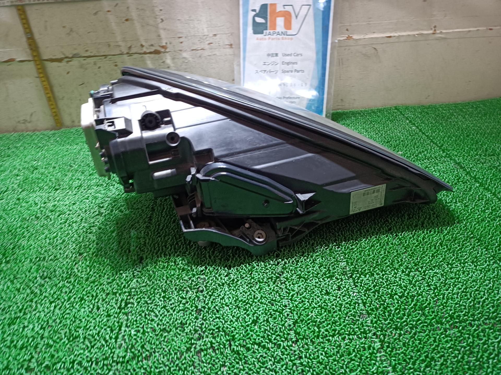 ポルシェ ヘッドランプ ヘッドライト 左 パナメーラ ABA-970CWA 970CWA 2015 970