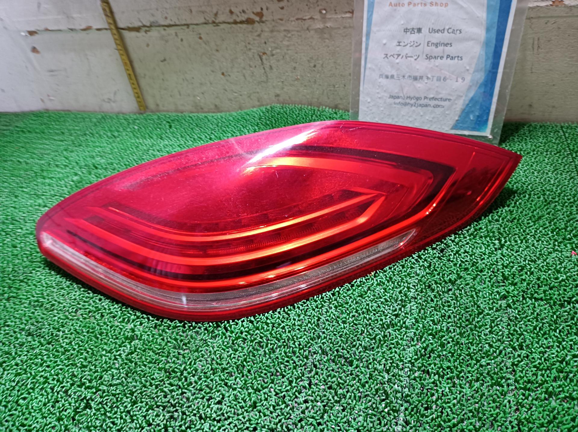 ポルシェ テールランプ テールライト 右 パナメーラ ABA-970CWA 970CWA 2015 970
