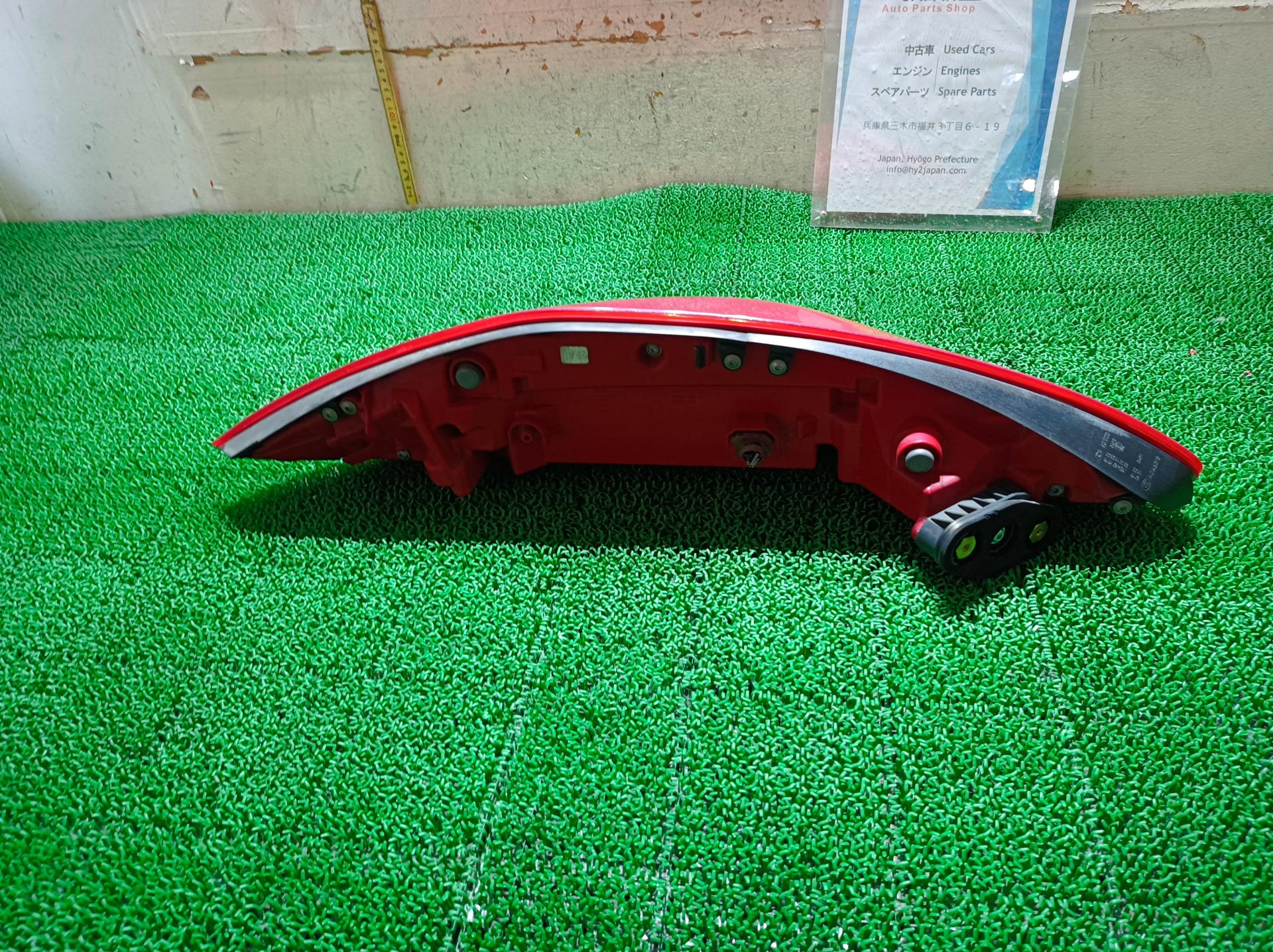 ポルシェ テールランプ テールライト 右 パナメーラ ABA-970CWA 970CWA 2015 970