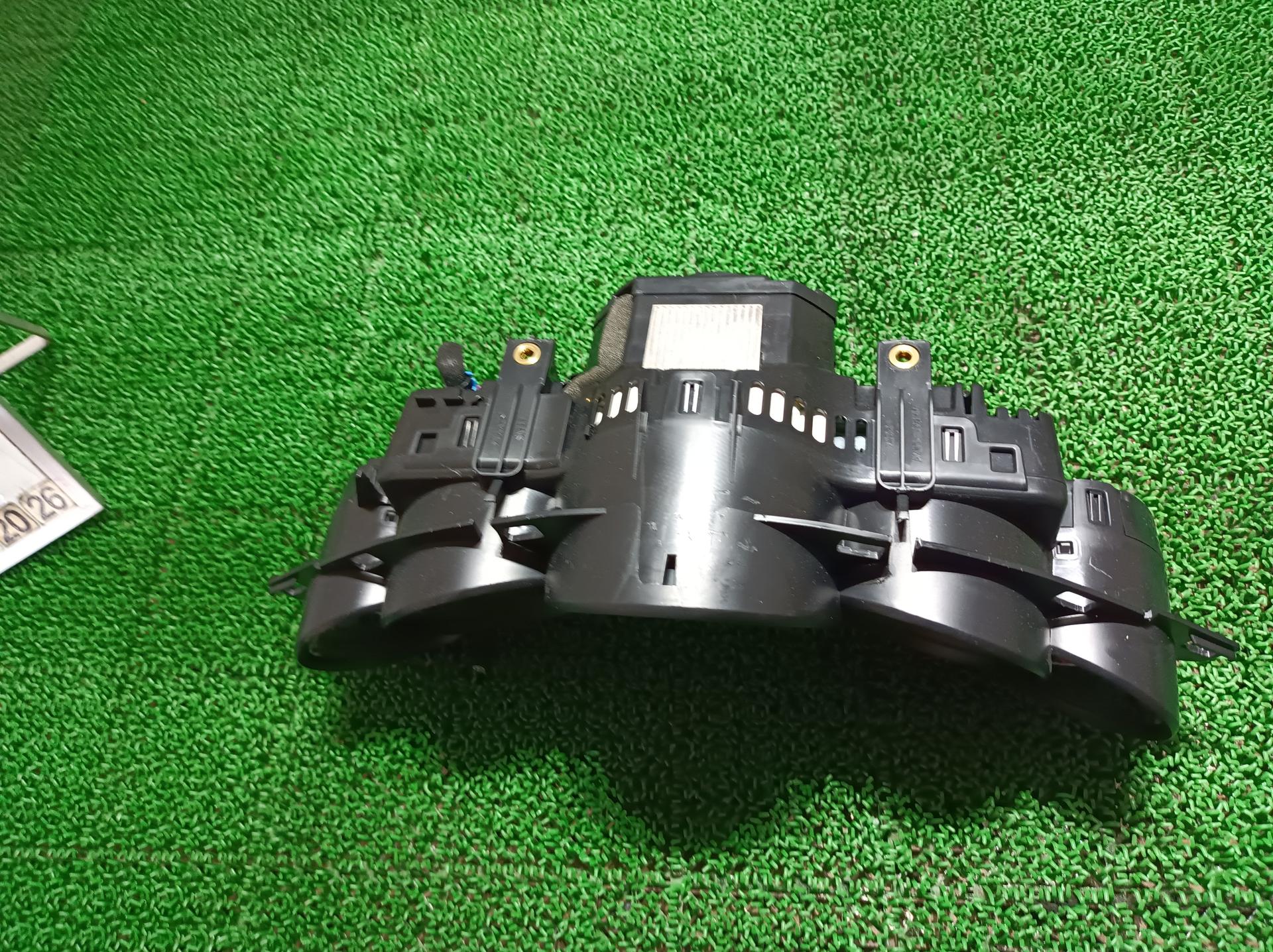 ポルシェ スピードメーター パナメーラ ABA-970CWA 970CWA 2015 970