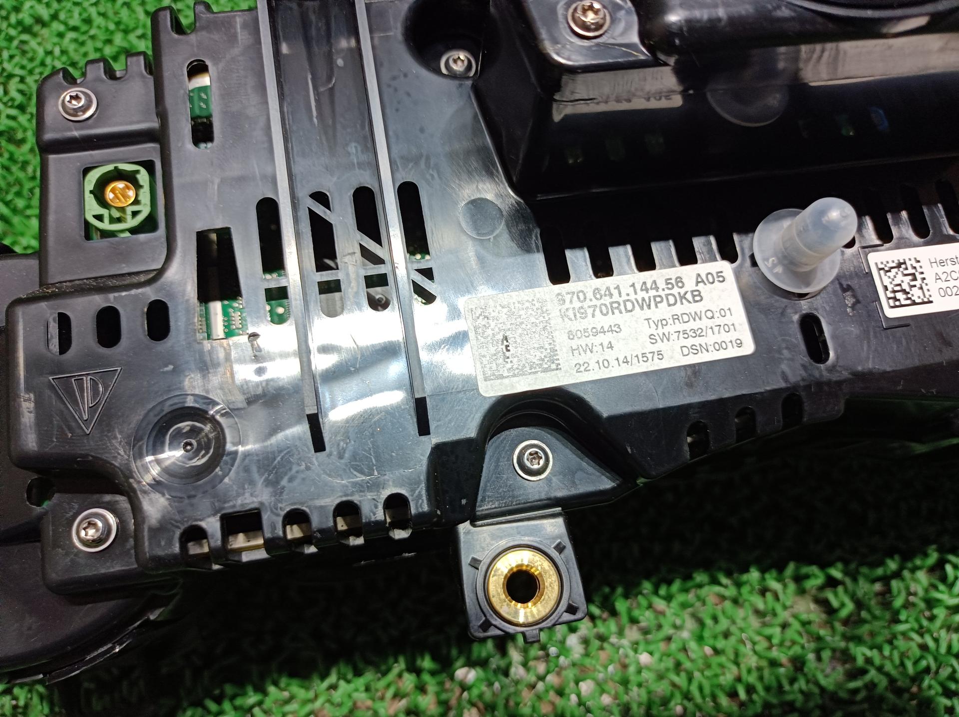 ポルシェ スピードメーター パナメーラ ABA-970CWA 970CWA 2015 970