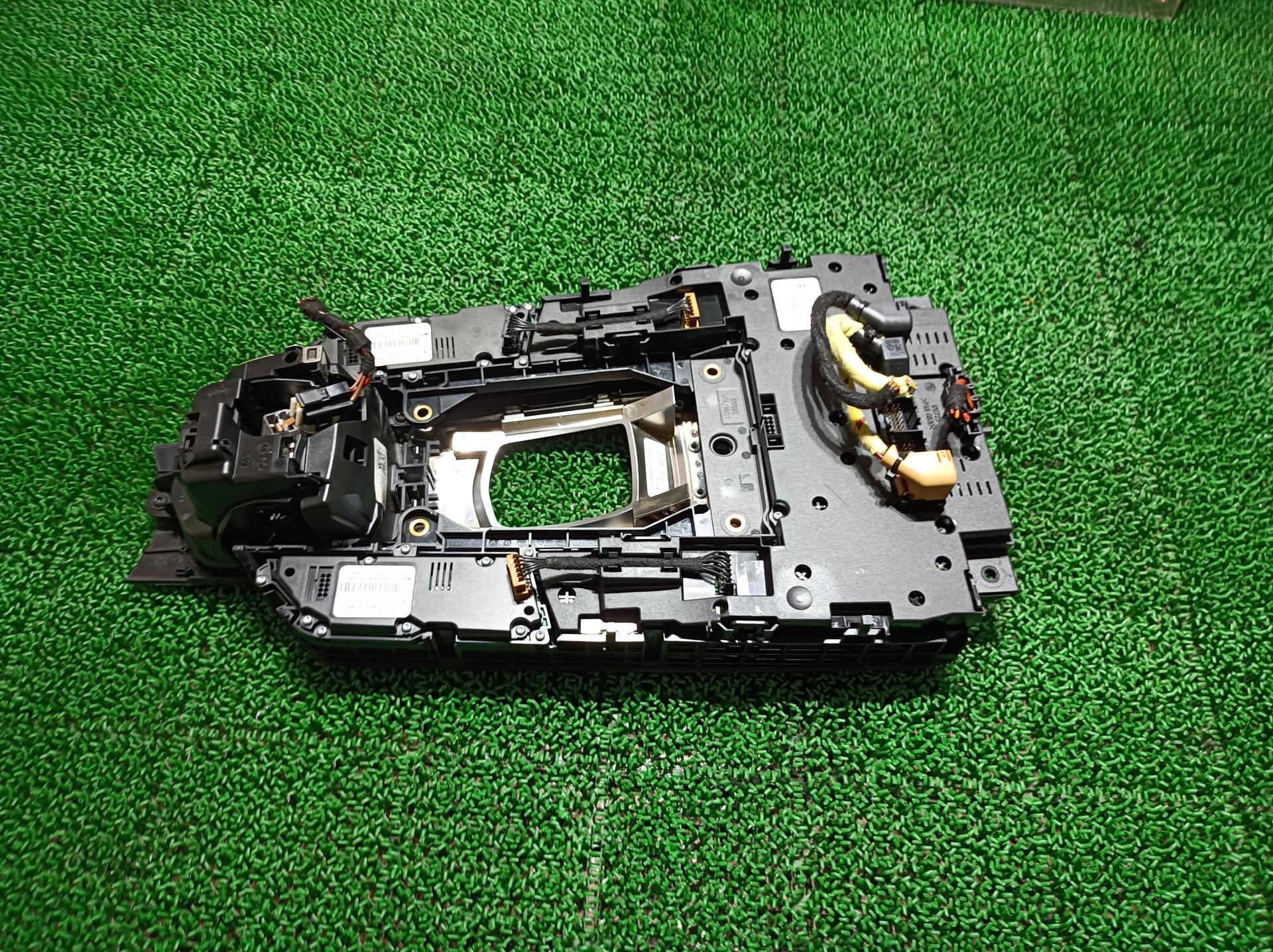 ポルシェ シフトレバー周りパネル パナメーラ ABA-970CWA 970CWA 2015 970