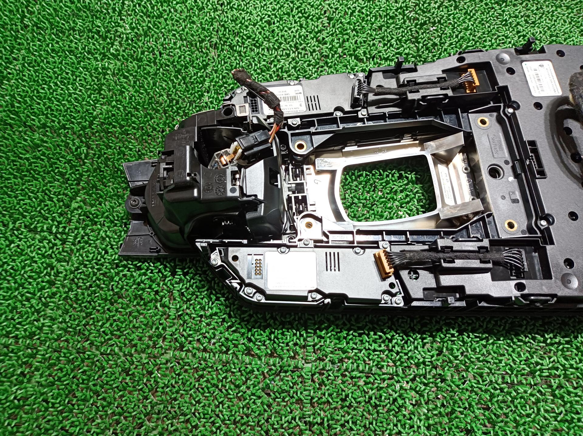 ポルシェ シフトレバー周りパネル パナメーラ ABA-970CWA 970CWA 2015 970