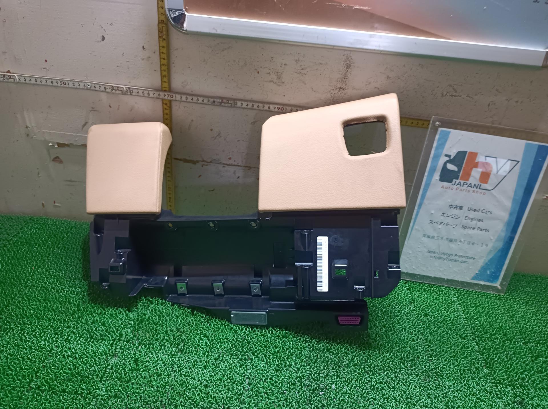 ポルシェ ダッシュボードロアトリム 右 パナメーラ ABA-970CWA 970CWA 2015 970