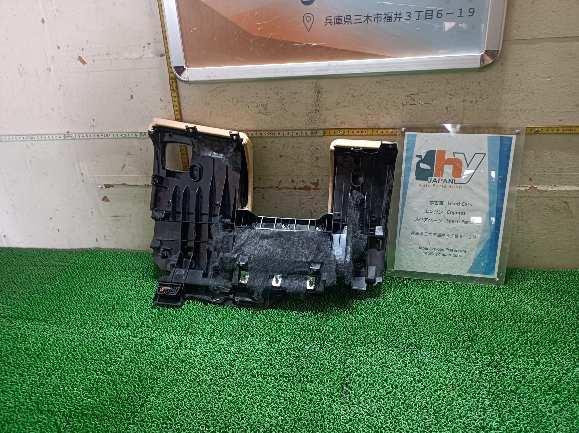 ポルシェ ダッシュボードロアトリム 右 パナメーラ ABA-970CWA 970CWA 2015 970