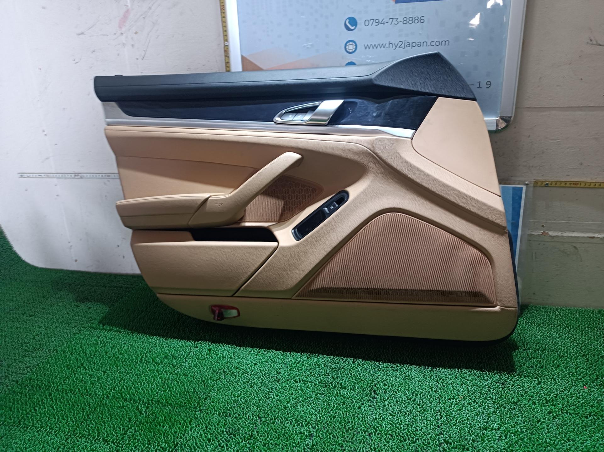 ポルシェ フロントドアトリム 左 パナメーラ ABA-970CWA 970CWA 2015 970