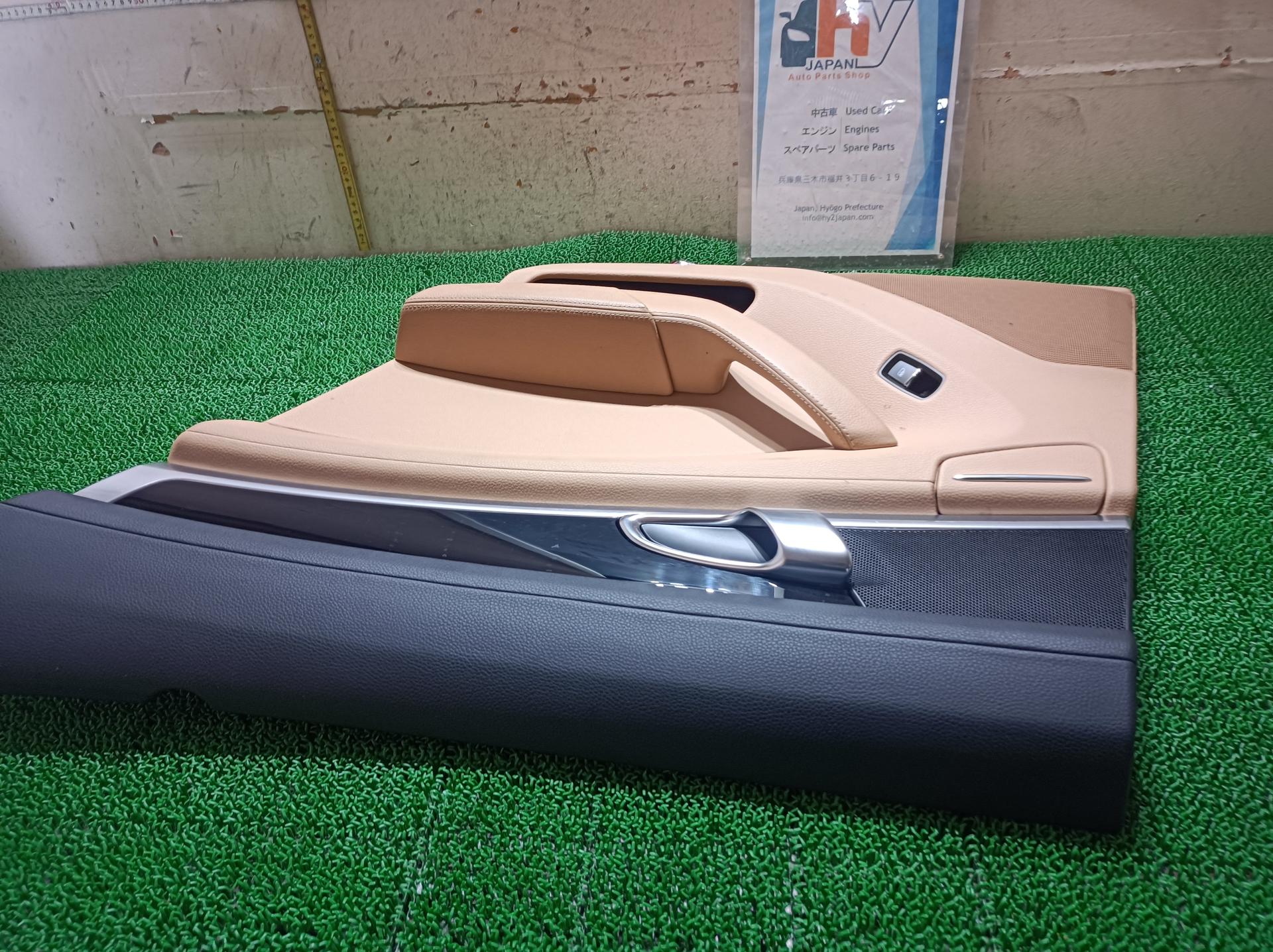 ポルシェ リアドアトリム 右 パナメーラ ABA-970CWA 970CWA 2015 970