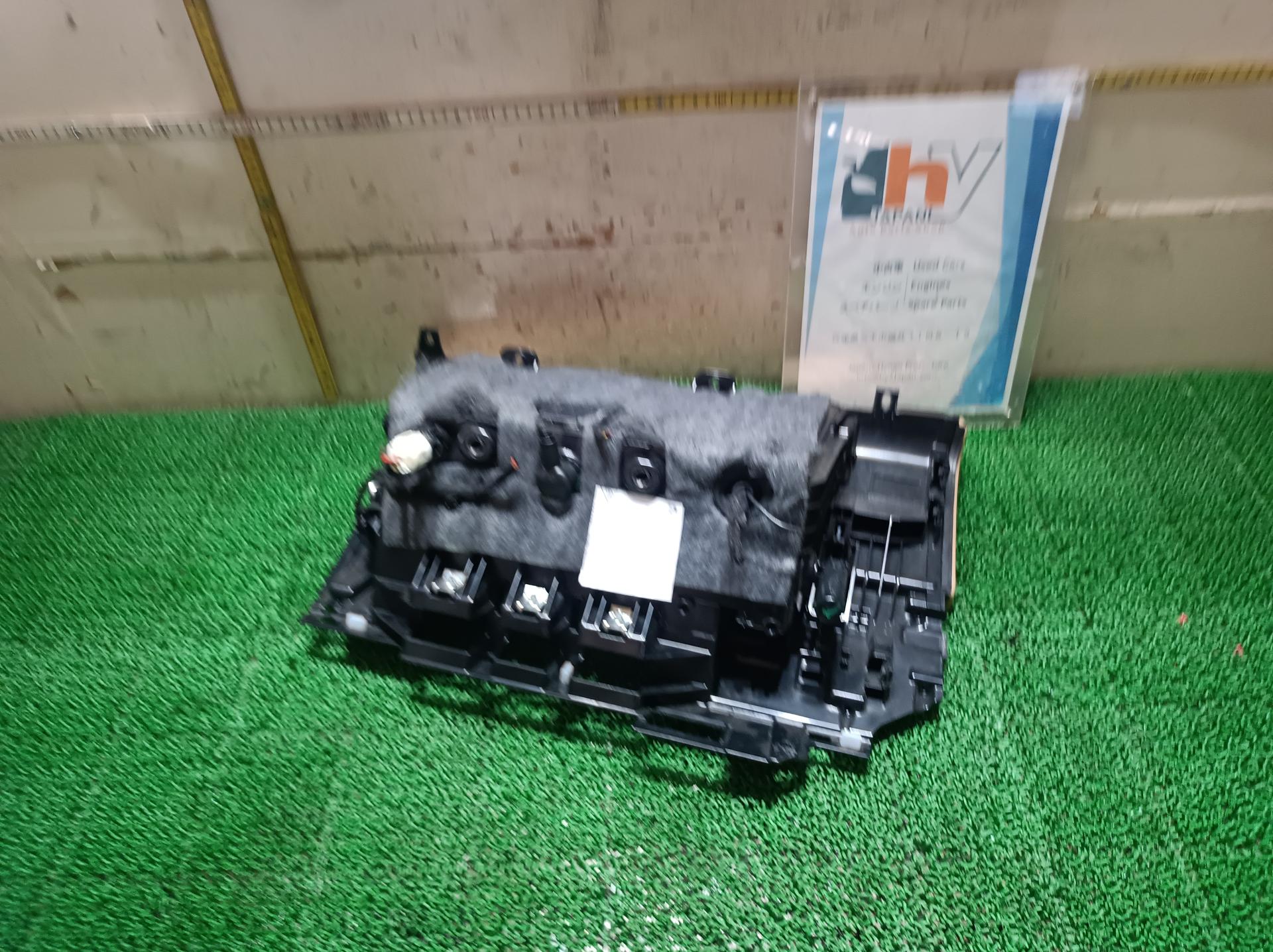 ポルシェ グローブボックス パナメーラ ABA-970CWA 970CWA 2015 970