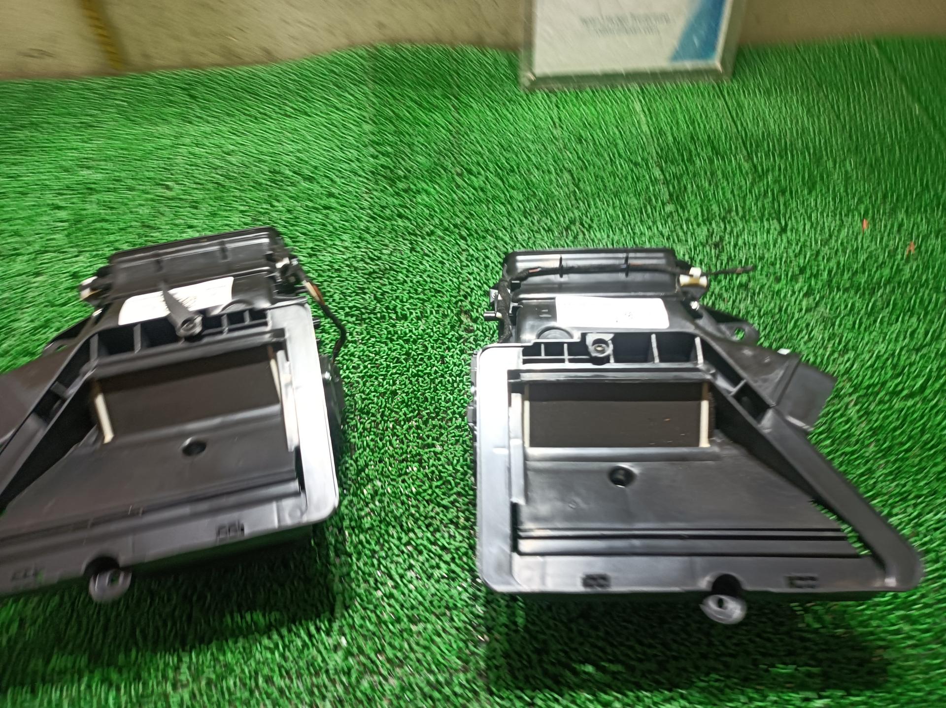 ポルシェ リアシートエアダクト 左右 パナメーラ ABA-970CWA 970CWA 2015 970