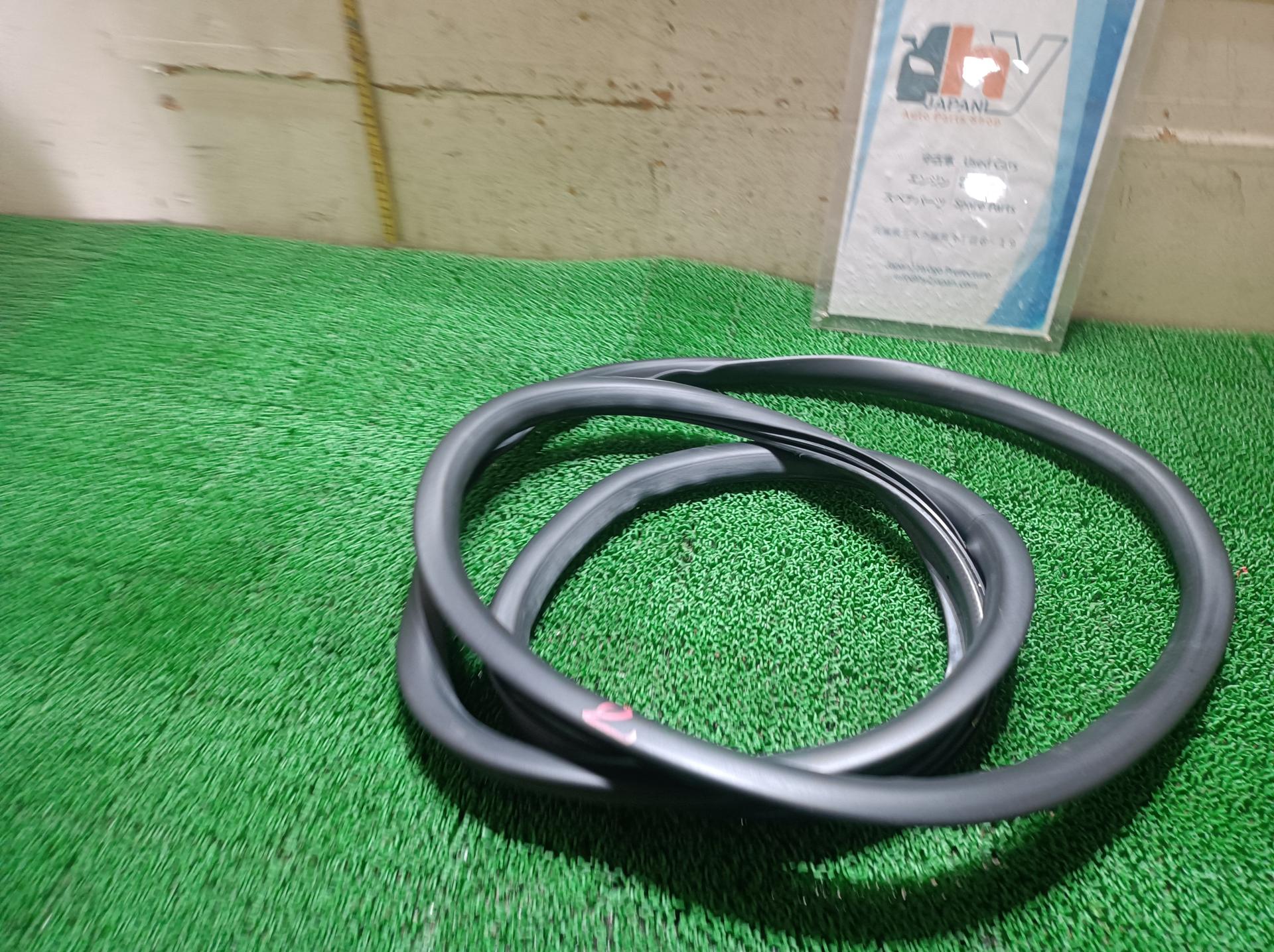 ポルシェ テールゲートウェザーストリップ パナメーラ ABA-970CWA 970CWA 2015 970