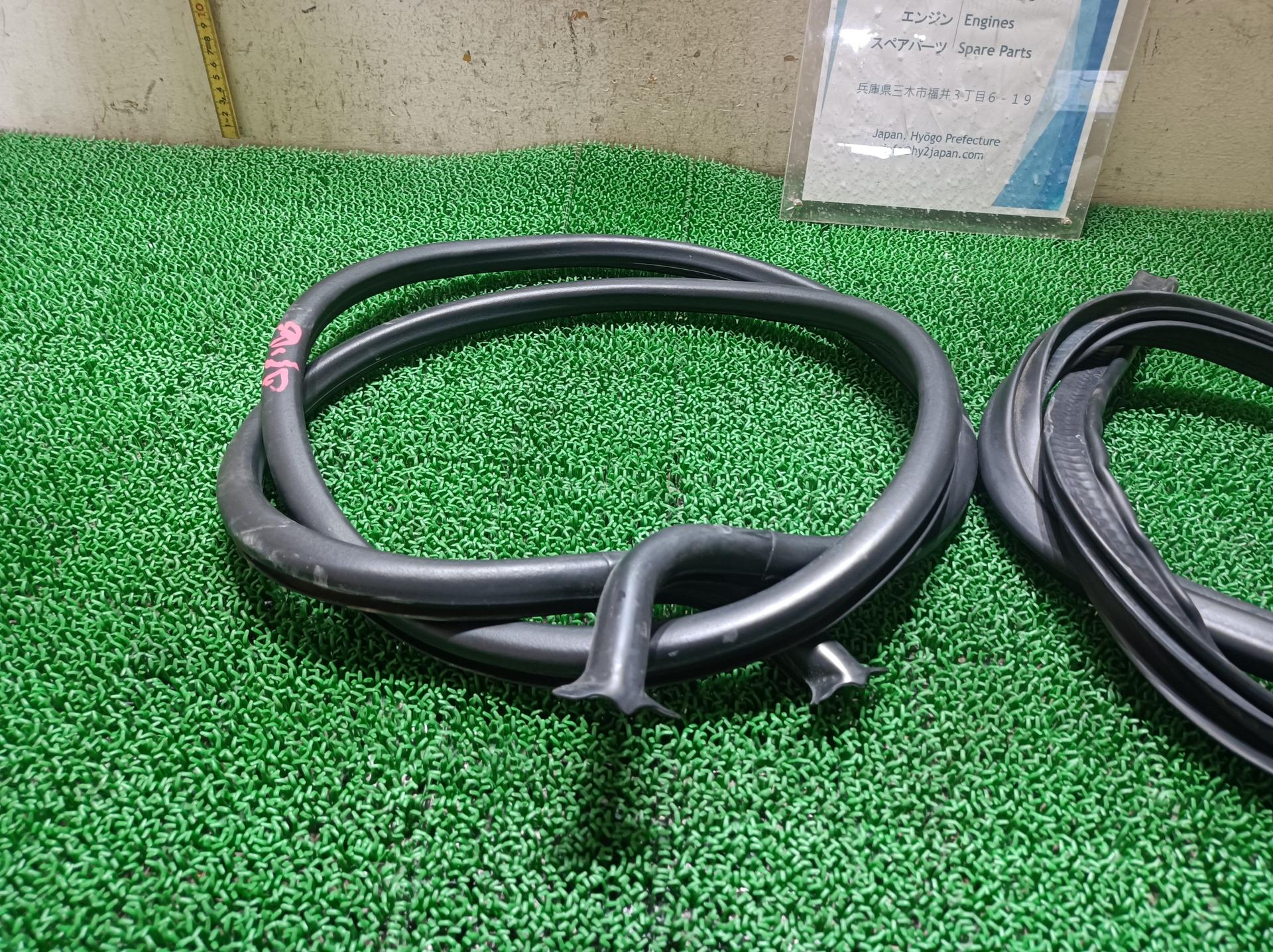 ポルシェ フードウェザーストリップ パナメーラ ABA-970CWA 970CWA 2015 970