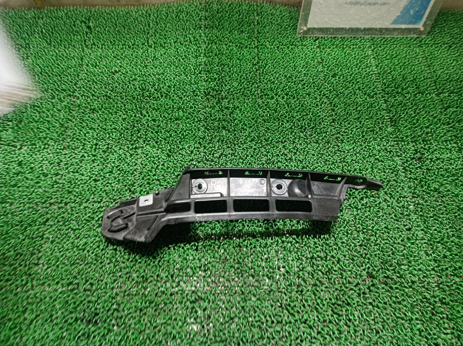ポルシェ リアバンパーブラケット 右 パナメーラ ABA-970CWA 970CWA 2015 970