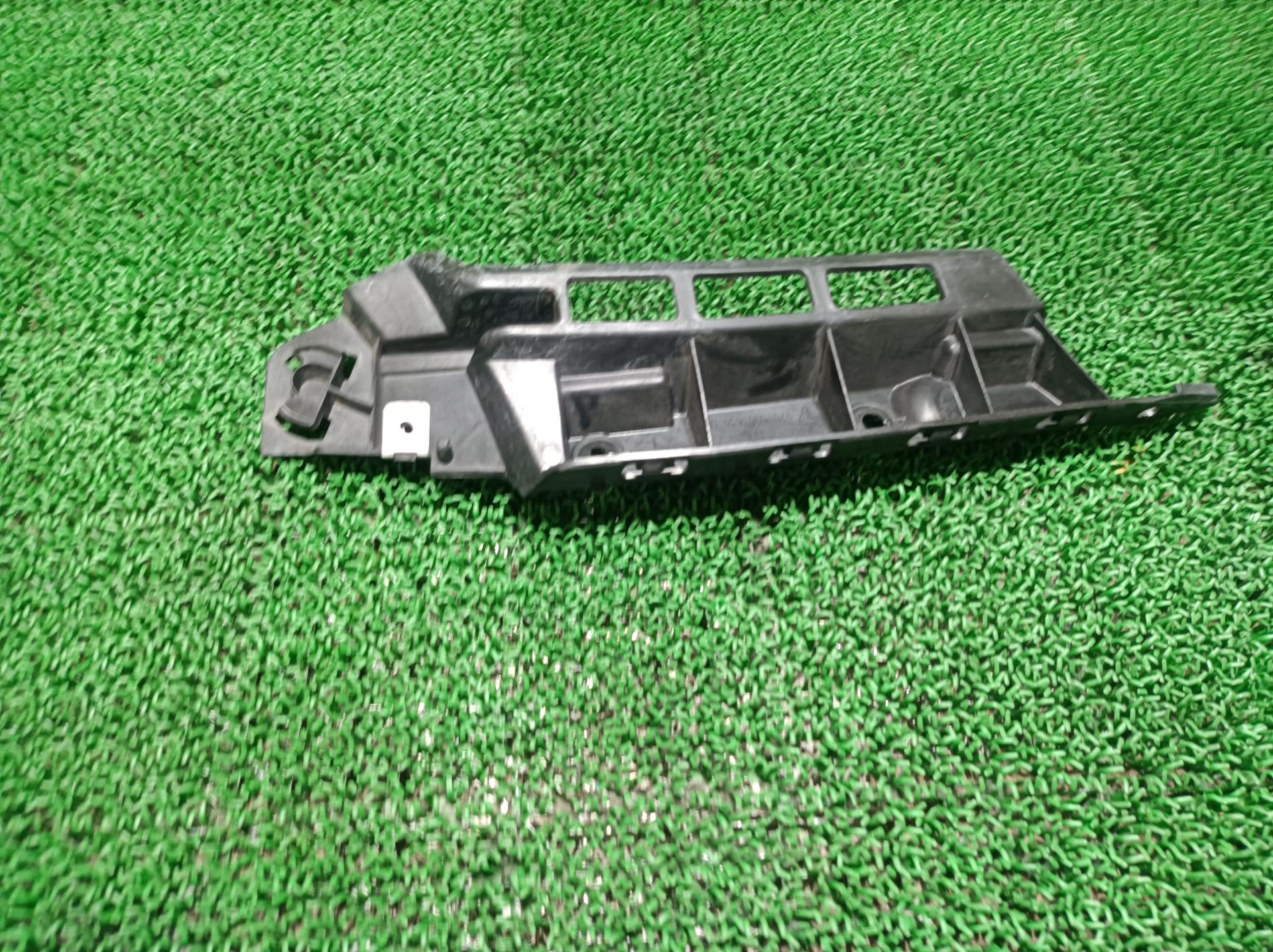 ポルシェ リアバンパーブラケット 左 パナメーラ ABA-970CWA 970CWA 2015 970