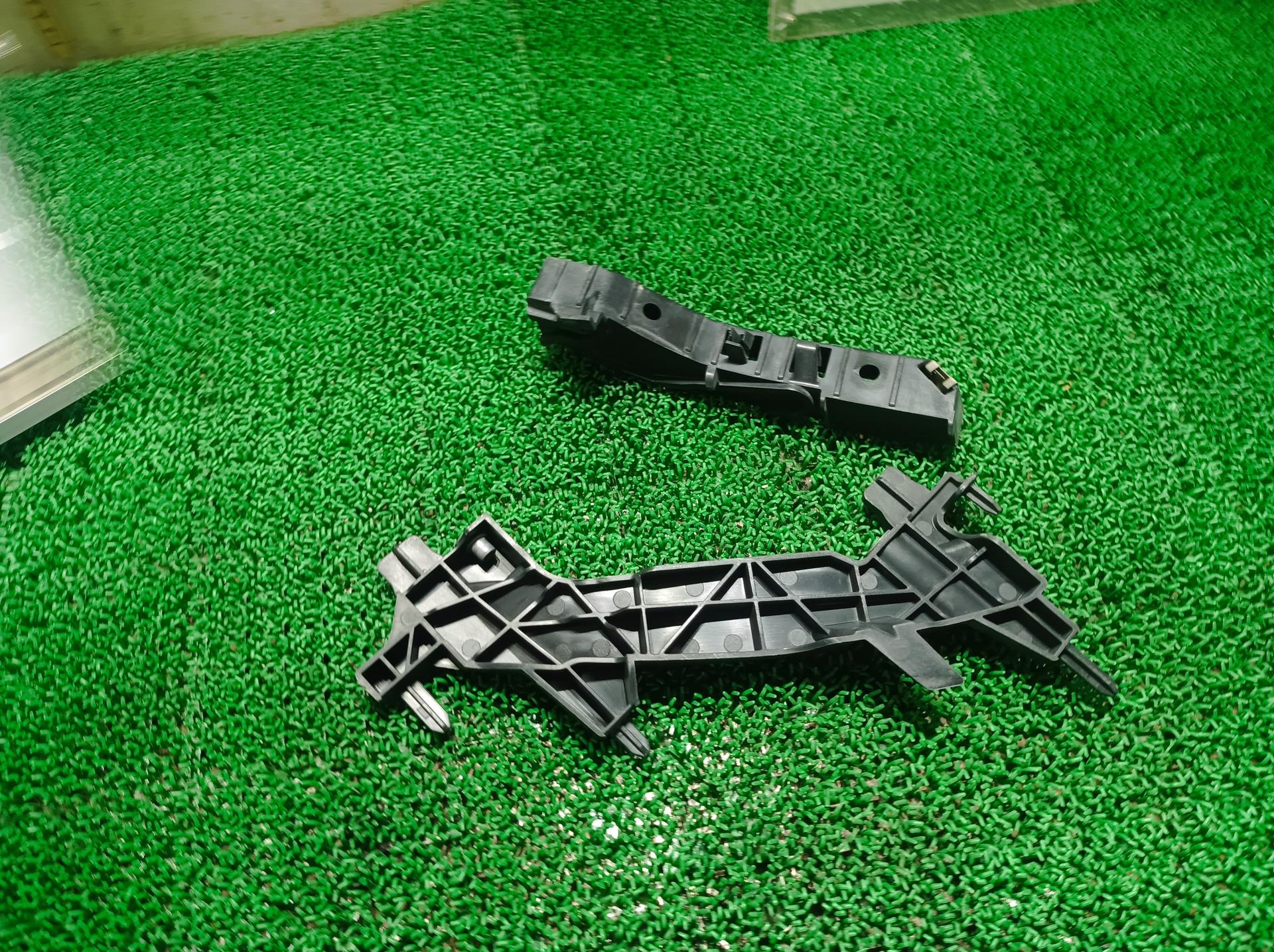 ポルシェ フロントバンパーブラケット 左 パナメーラ ABA-970CWA 970CWA 2015 970