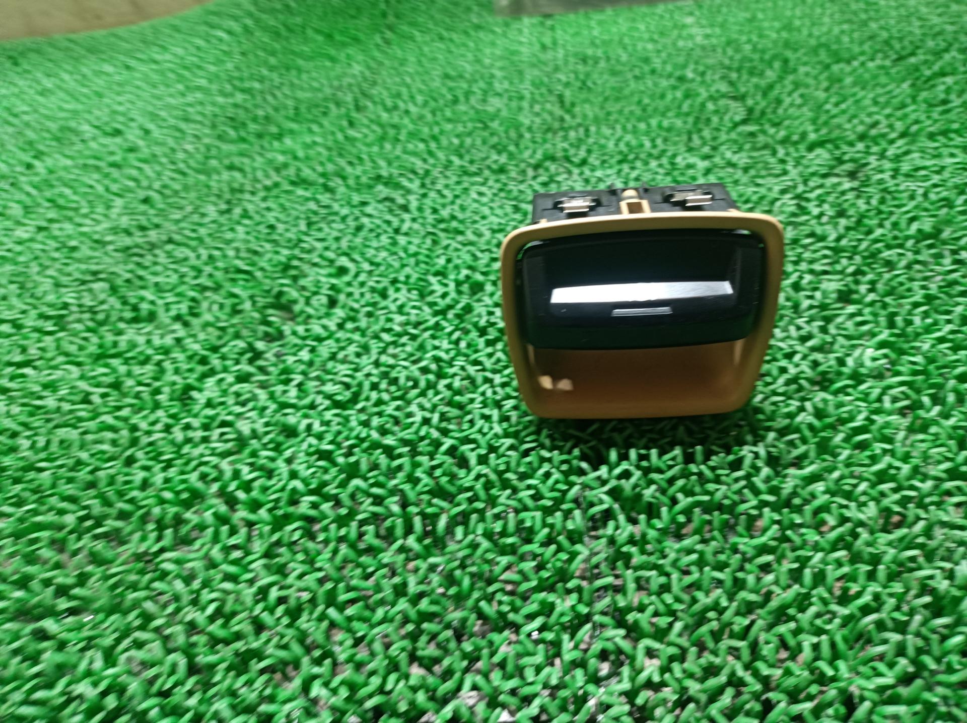 ポルシェ パーキングブレーキスイッチ パナメーラ ABA-970CWA 970CWA 2015 970