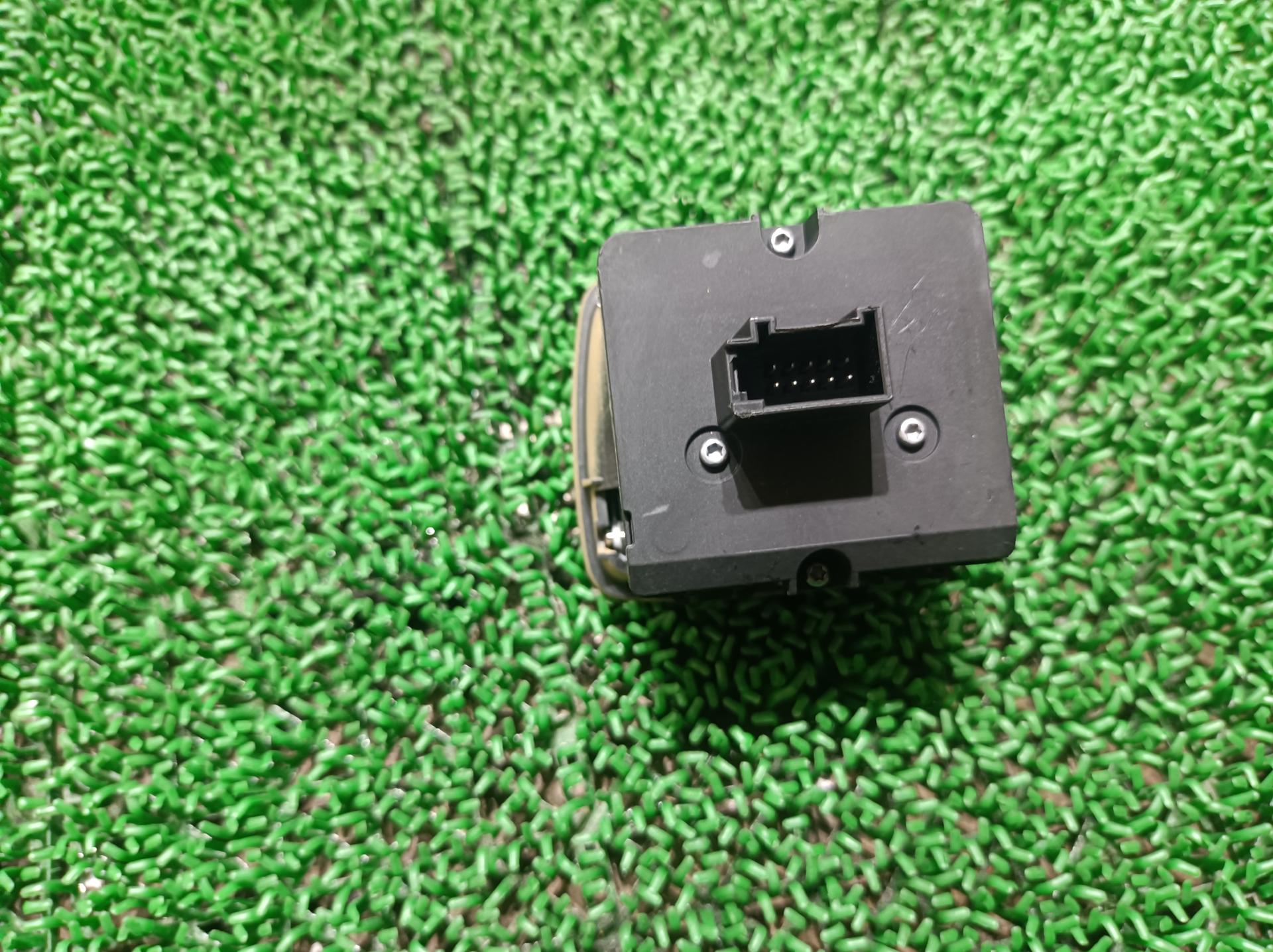 ポルシェ パーキングブレーキスイッチ パナメーラ ABA-970CWA 970CWA 2015 970