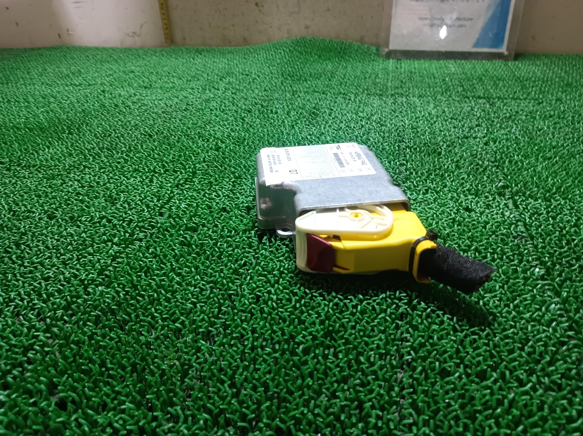 ポルシェ SRSユニット パナメーラ ABA-970CWA 970CWA 2015 970